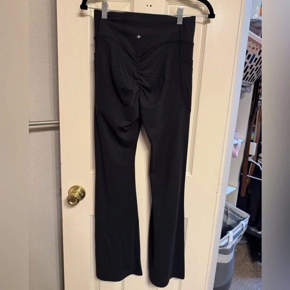 NWOT HALARA UltraSculpt High Waisted Yoga Bootcut Leggings - Picture 3 of 3